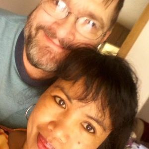 Meet your Posher, Marieta perante